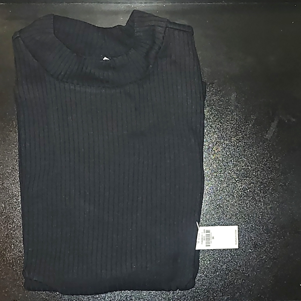 Mock neck sleeveless ribbed top